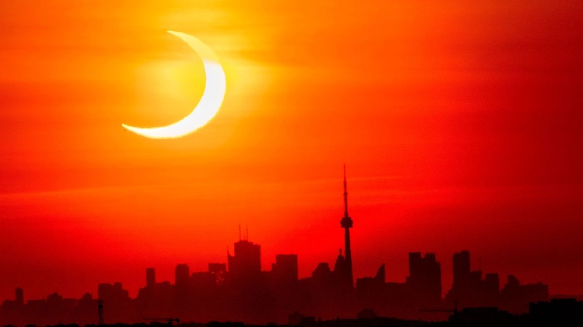 FOTO: Zatmění Slunce obdivovali lidé po celém světě