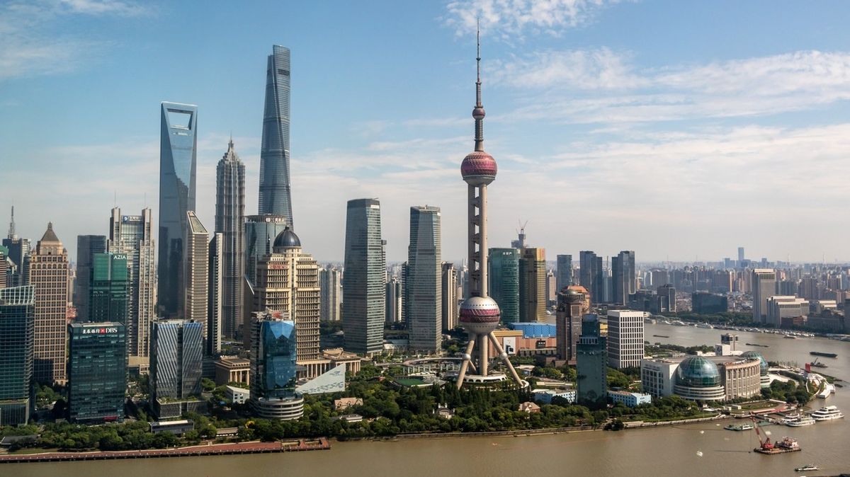 V Šanghaji otevřeli nejvyšší hotel na světě