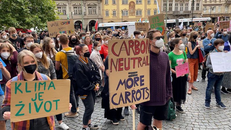 Na Malostranském náměstí v Praze se demonstrovalo za klima