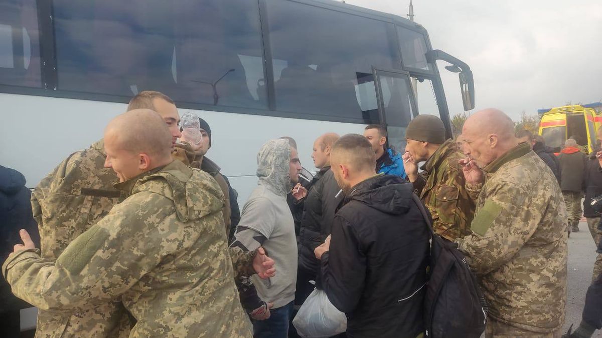 Maďarsko drží v izolaci 11 ukrajinských zajatců vyvezených z Ruska, tvrdí Kyjev