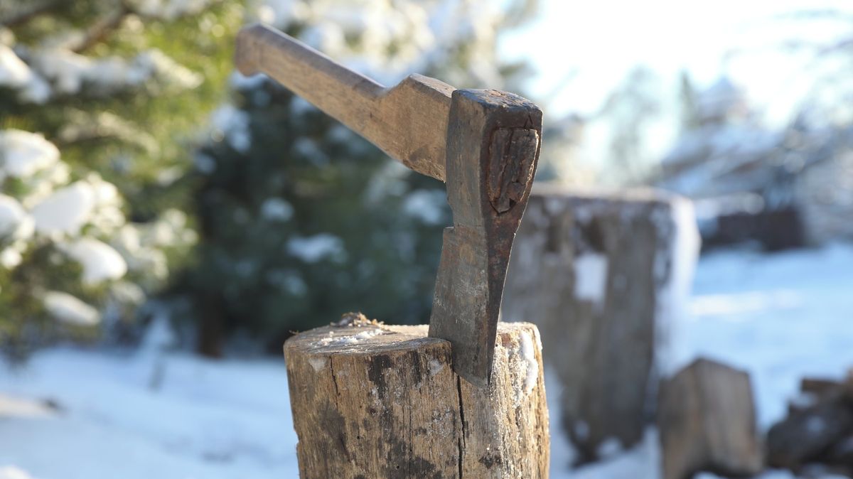 Navrátilec z bojů na Ukrajině zavraždil kumpána i „nejlepší učitelku Ruska“