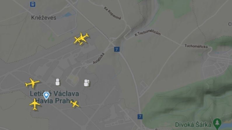 Nebezpečná situace na letišti v Praze.
