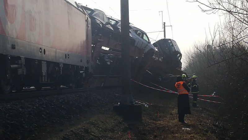 Srážka vlakových souprav u Otrokovic způsobila škody za třicet milionů