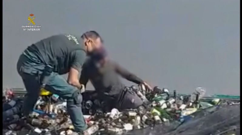Španělští pohraničníci objevili v recyklovaném odpadu africké migranty