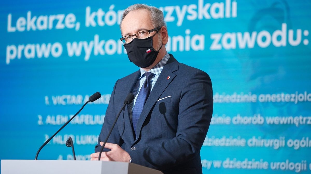 Polský ministr zdravotnictví Adam Niedzielski