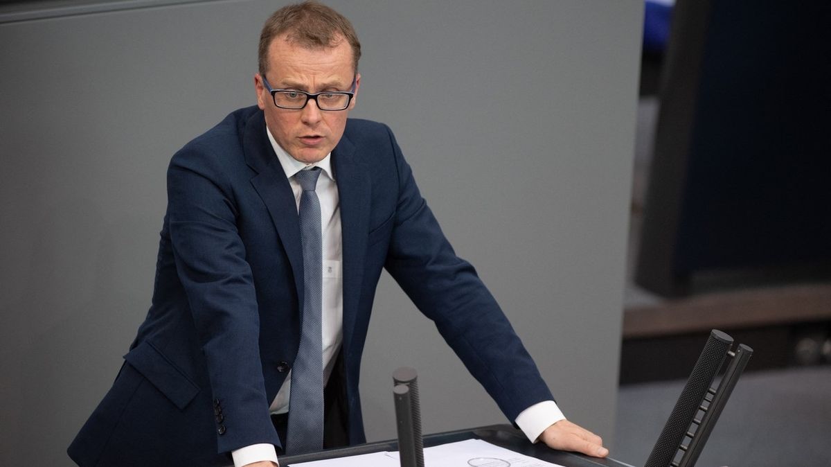 Alexander Krauß z vládní Křestanské demokratické unie (CDU) byl vůči Česku kritický, ačkoliv k němu má velmi blízko.