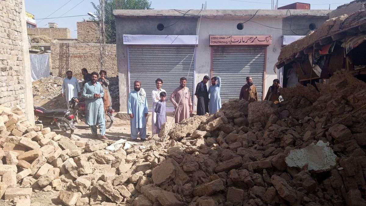 Jih Pákistánu postihlo silné zemětřesení, minimálně 20 lidí je mrtvých