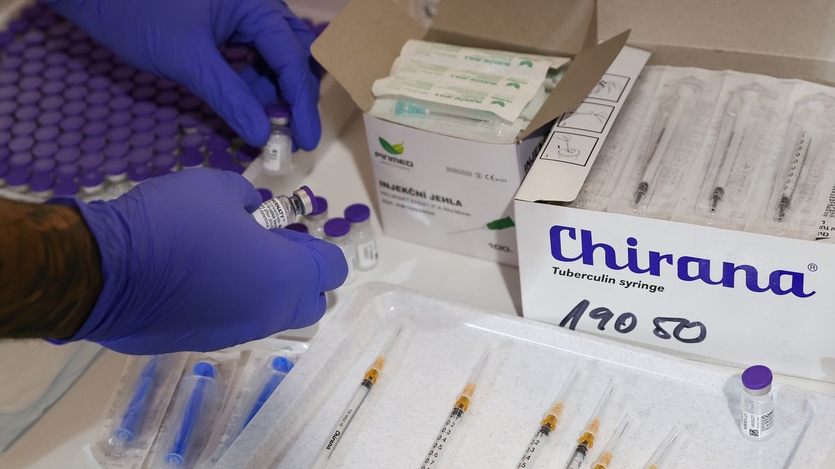 V Thomayerově nemocnici začalo očkování dětí