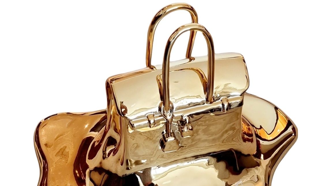 Maketa zlaté Birkinky se prodala za téměř 23 milionů korun