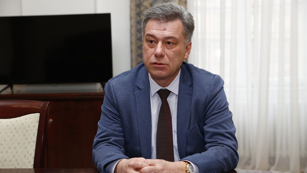 Ministr Blažek se na síti přel s žalobci
