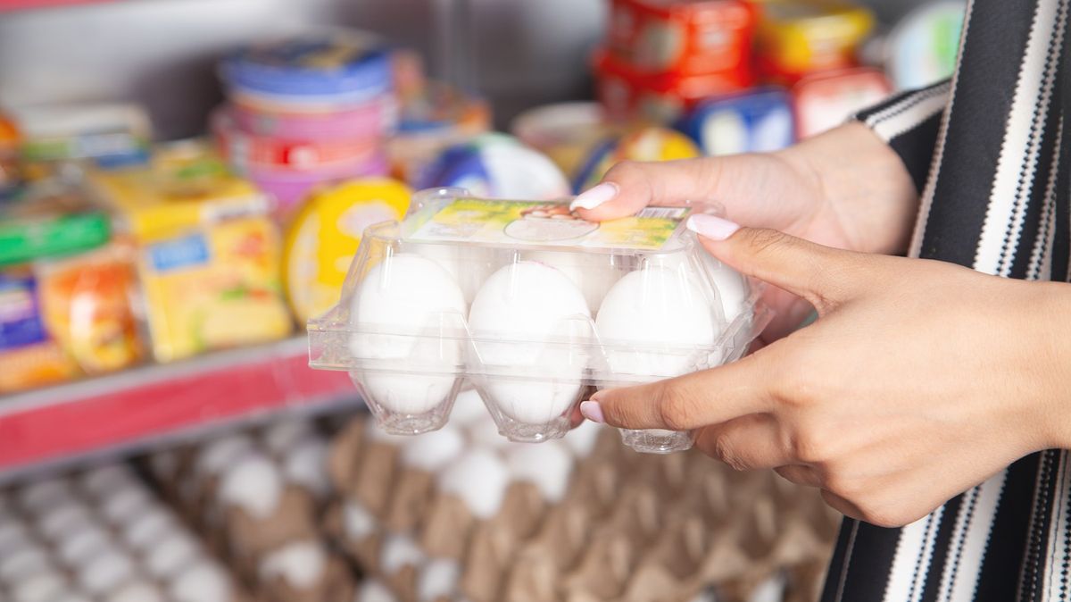 Velikonoce letos vyjdou levněji, řetězce lákají na akční ceny vajec
