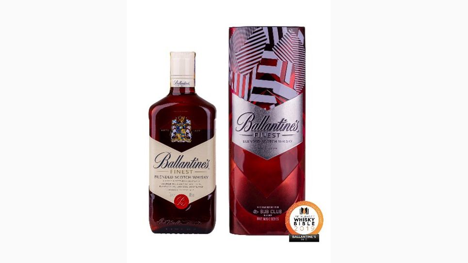 Ballantine‘s Finest – díky tajné receptuře udržuje téměř 200 let svou prémiovou kvalitu. Letos získala popáté v řadě zlatou medaili ve světové Whisky Bibli v kategorii Nejlepší skotská blended whisky na světě, 399 Kč