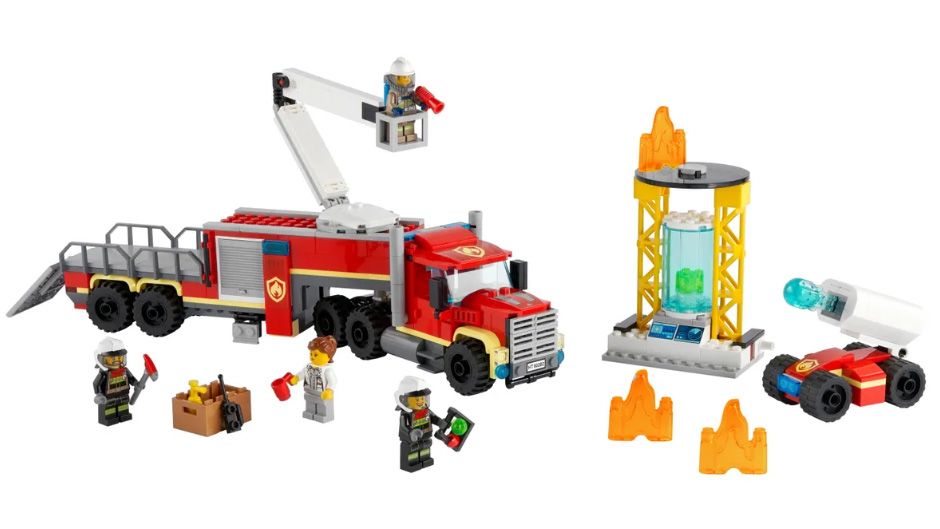 Lego city Velitelská jednotka hasičů (60282) s hasičským autem a s funkční vysokozdvižnou plošinou, včetně řady postav jako Boba, Feldmana a robota jménem Toastie, který z vodního děla vystřeluje dílky znázorňující vodu, 1299 Kč.