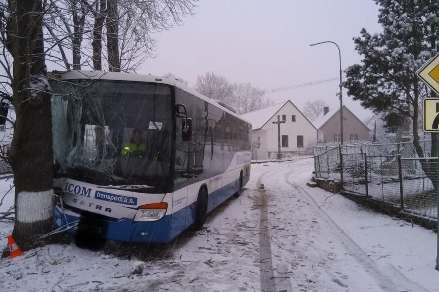 Nehoda autobusu na jihu Čech