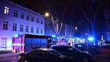 Požár bytového domu v Praze odhalil varnu drog