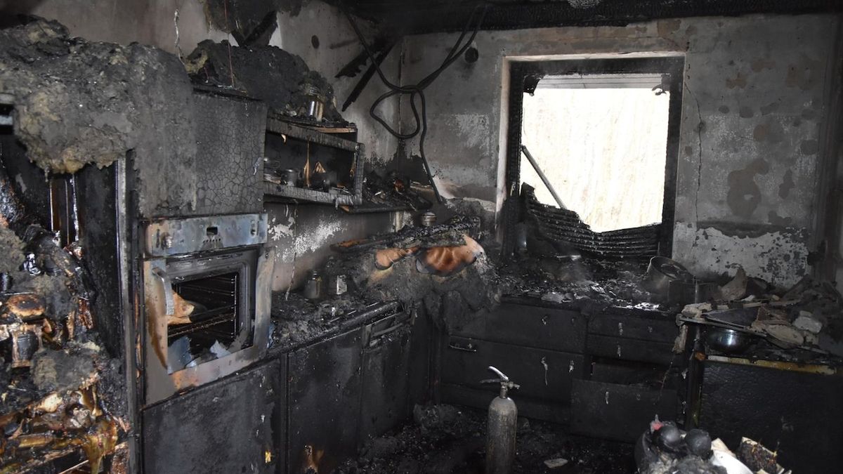 Požár domu na Jablonecku způsobil škodu za dva miliony korun