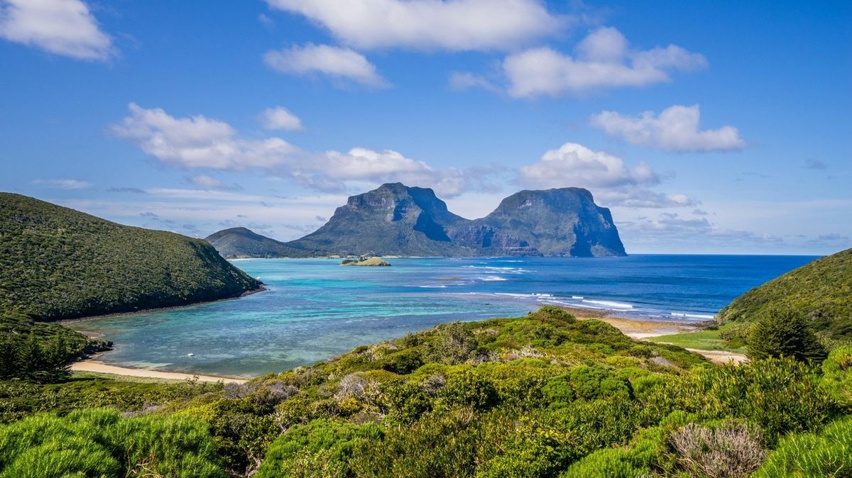 FOTO: Exotický ráj bez aut a davů. Ostrov Lorda Howa si svou přírodu hýčká