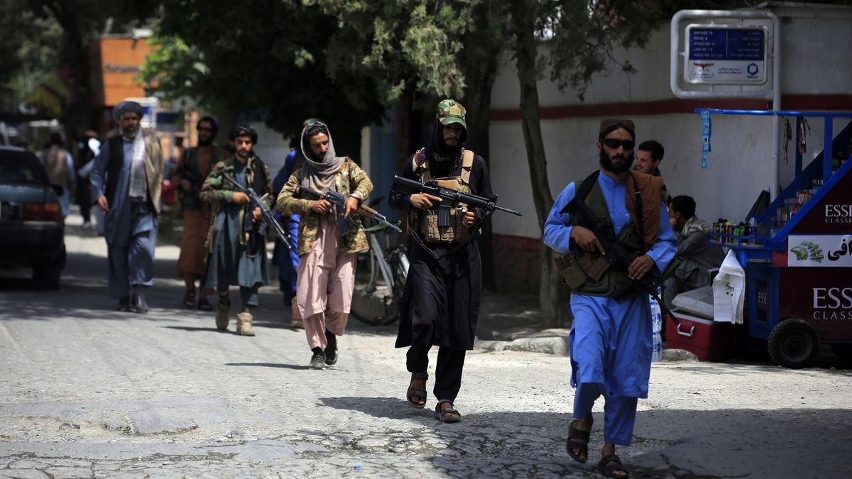 Tálibán zesiluje pátrání po spolupracovnících NATO a USA