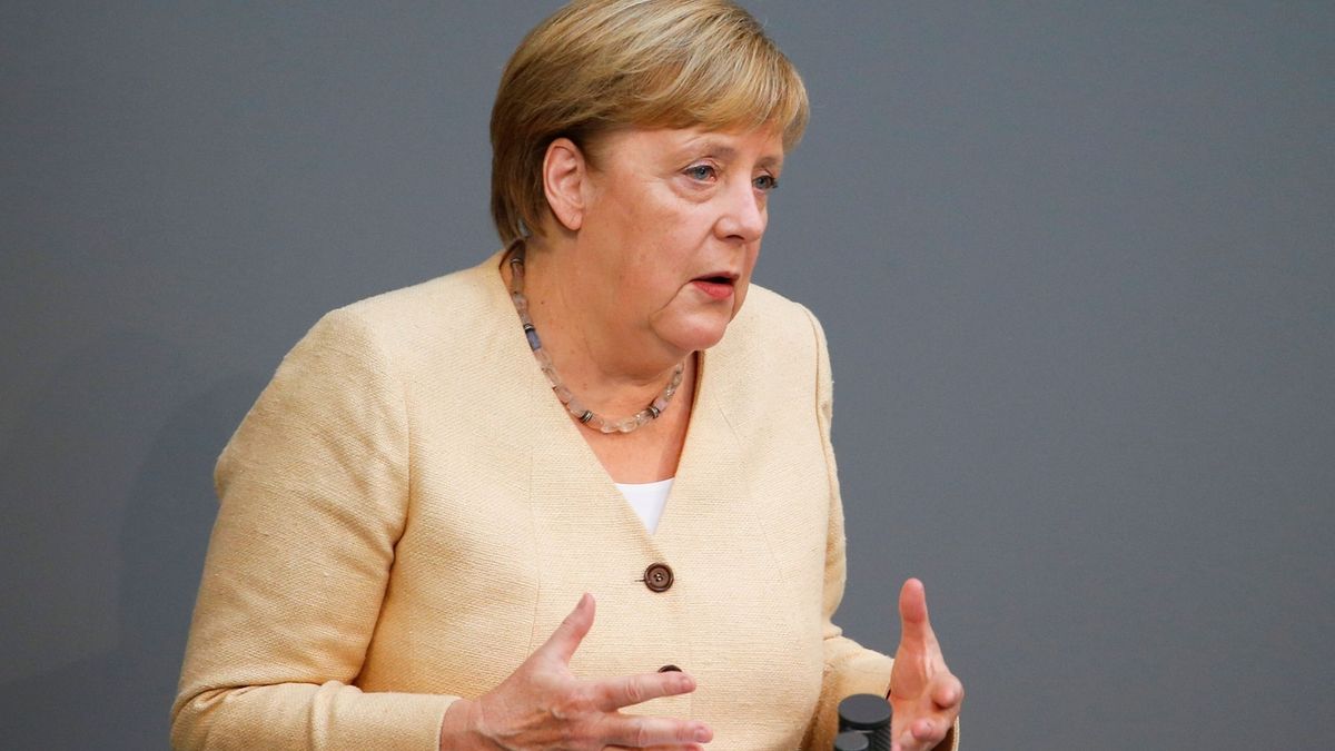 Merkelová si stojí za rozhodnutím o nepřijetí Ukrajiny do NATO