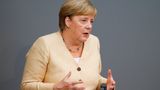 Stát zaopatří Merkelovou po odchodu devíti lidmi