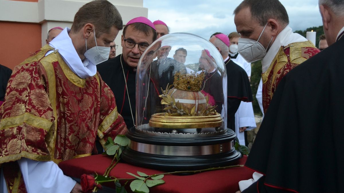 Do Tetína dorazila lebka sv. Ludmily, účastnil se Duka i vídeňský arcibiskup