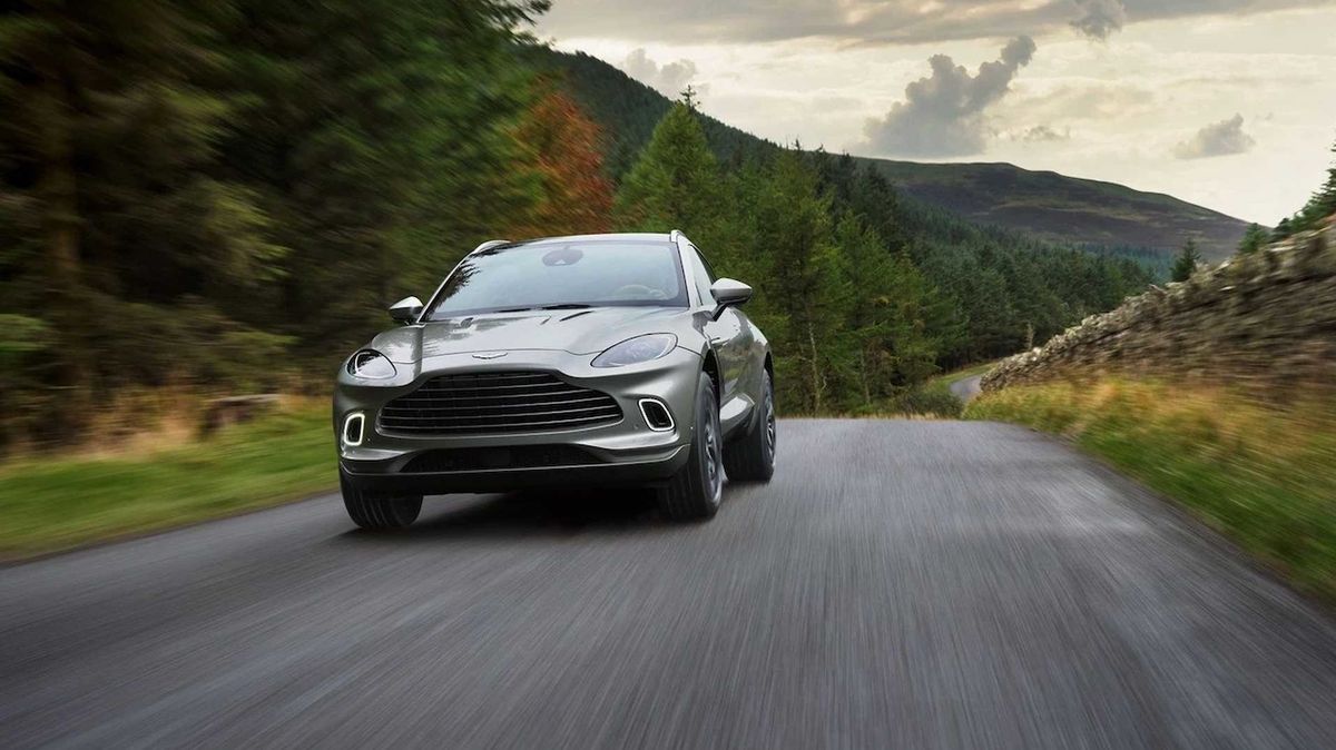 SUV od Aston Martinu přijíždí s menším motorem, ale jen pro Čínu