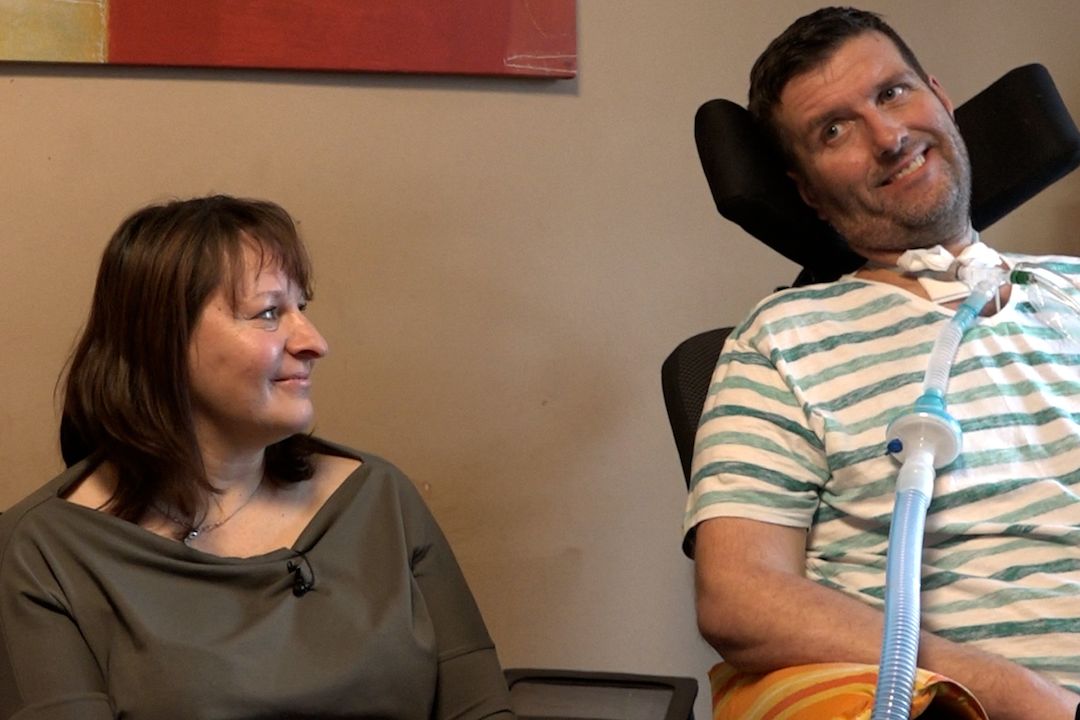 Honza trpí nemocí ALS, ale snaží se i tak žít aktivní život. 