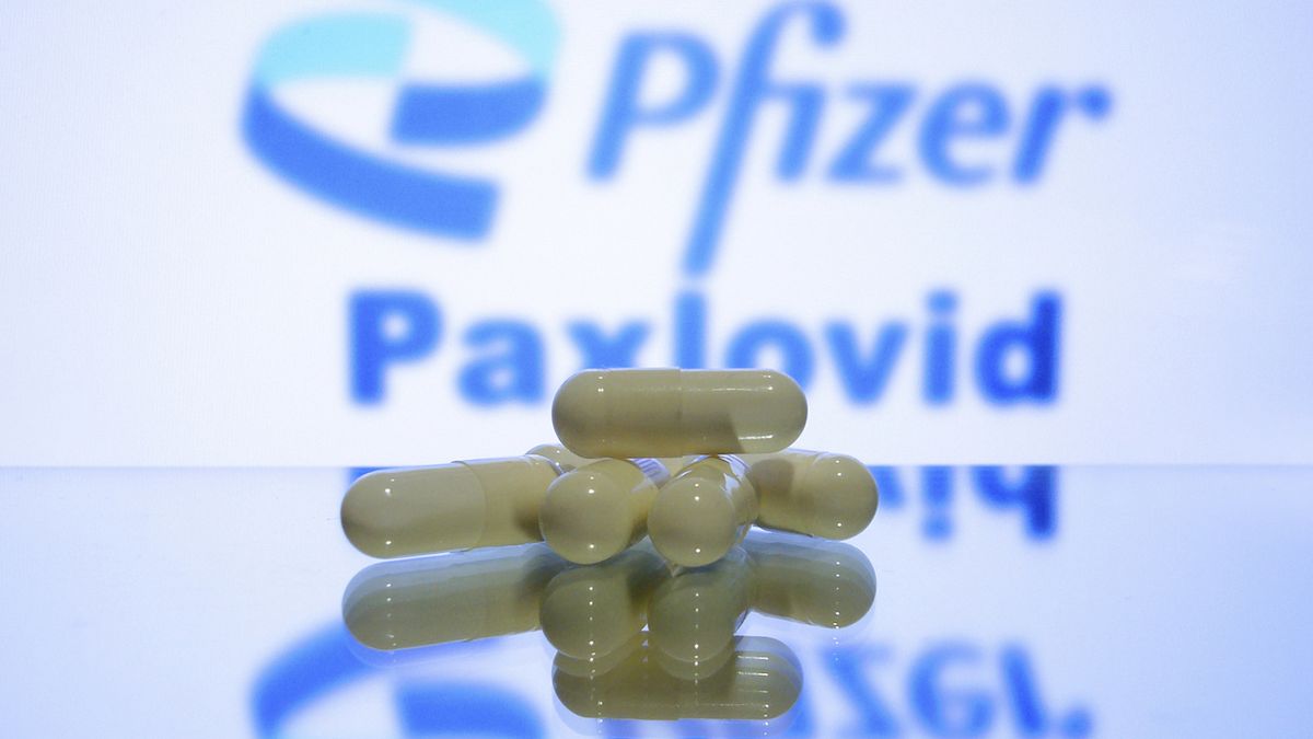 Evropská komise schválila použití proticovidové pilulky od Pfizeru