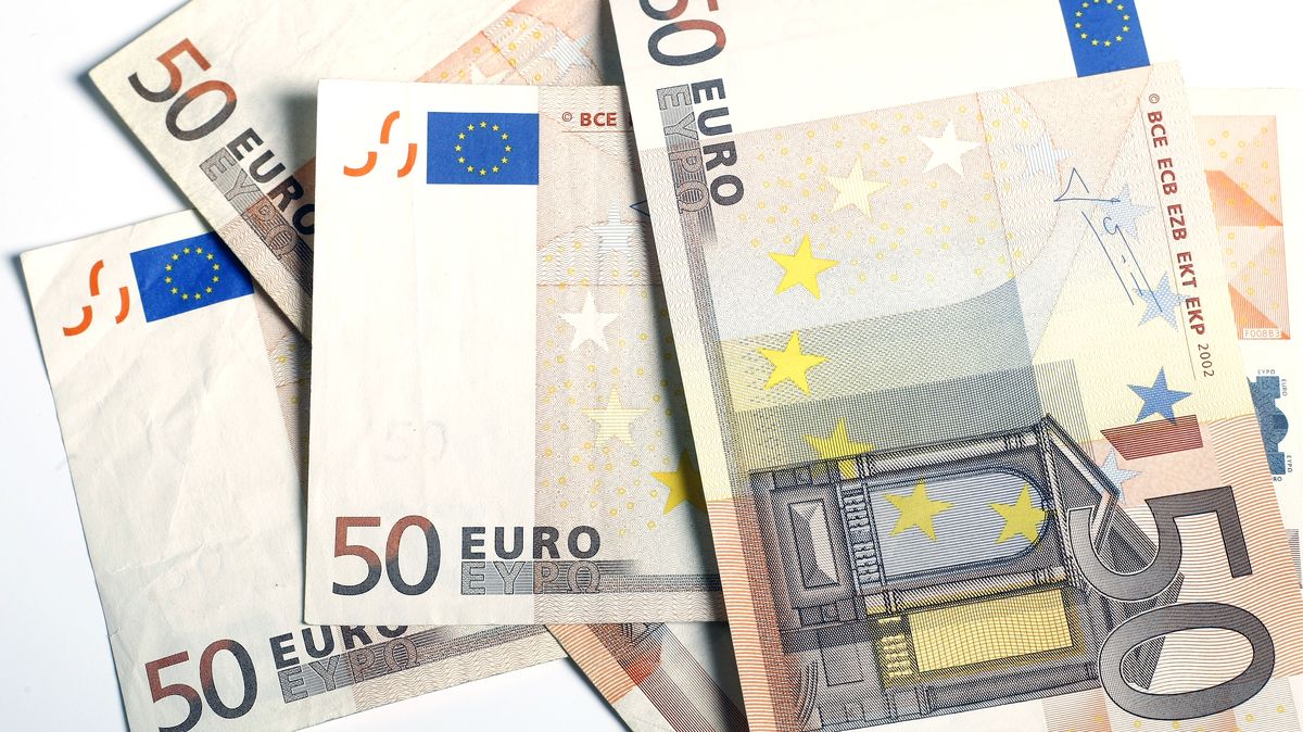 Mladík z Prahy platil za mobily z bazaru falešnými eury