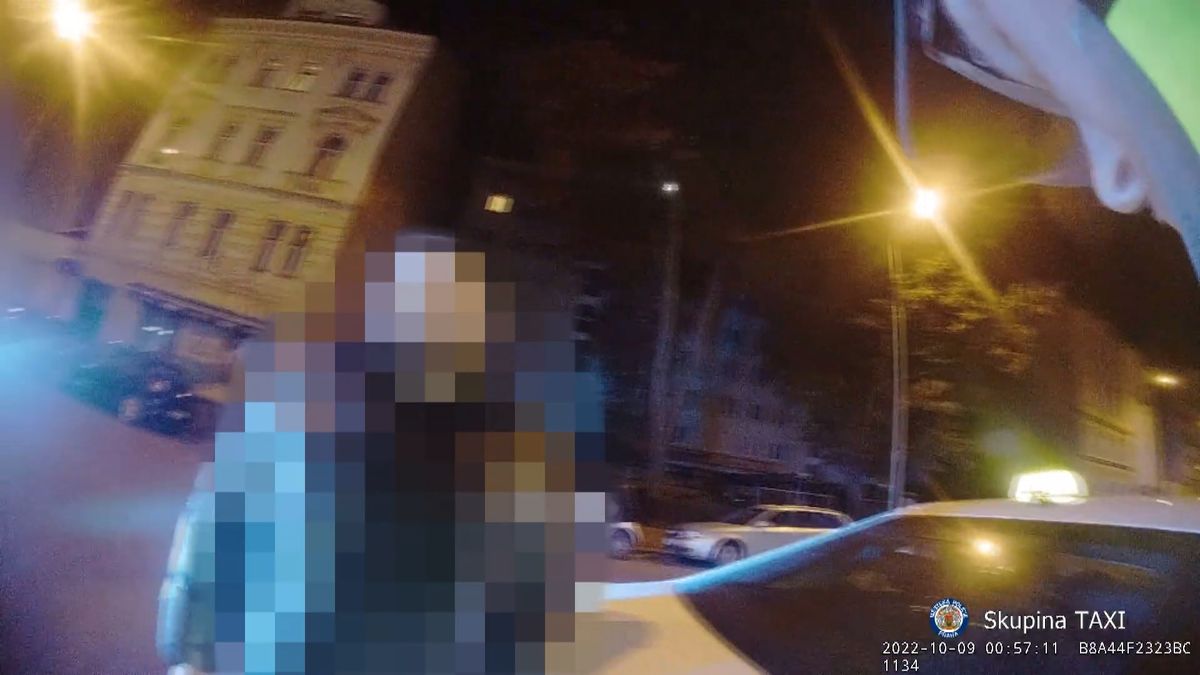 Taxikář v Praze si za 5,5 kilometru řekl o 7100 korun