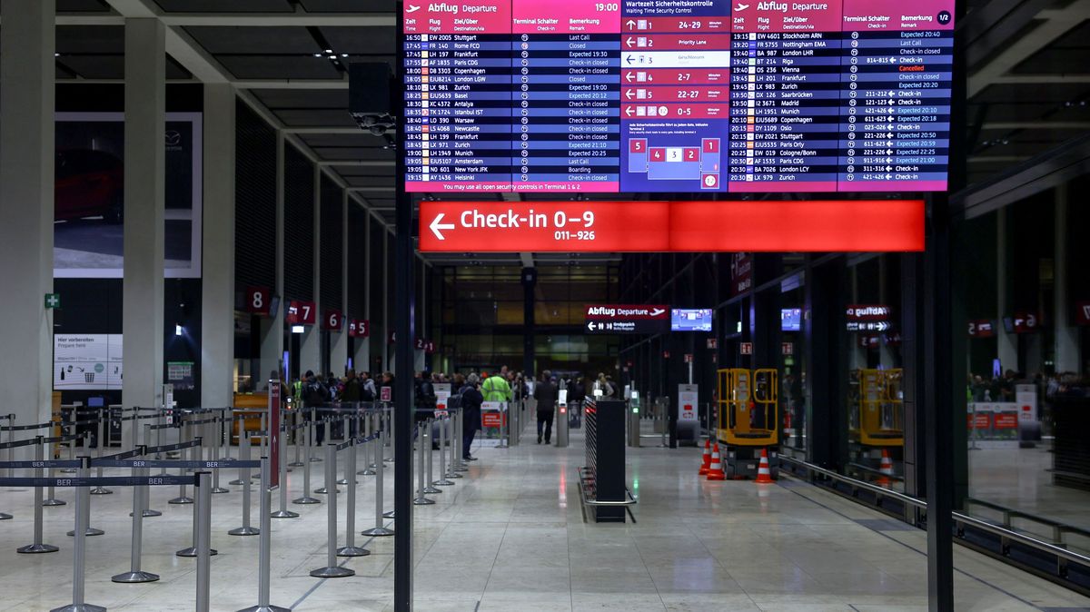 Letiště v Berlíně, Hamburku a Hannoveru stávkují
