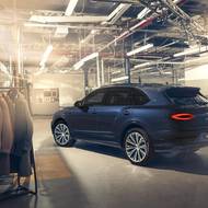 Bentley Bentayga má v unikátní edici Private White V.C. speciální lak.