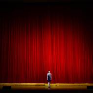 Velké představení v Paláci dětí právě začíná.