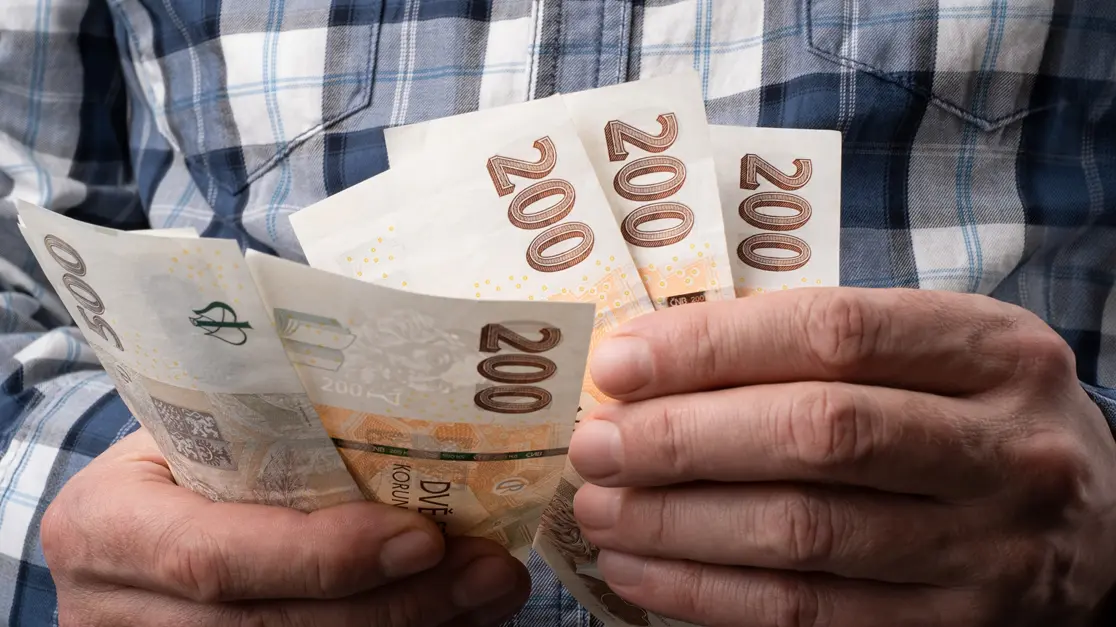 Kvůli chybě úředníků senior z Prahy roky živořil, 