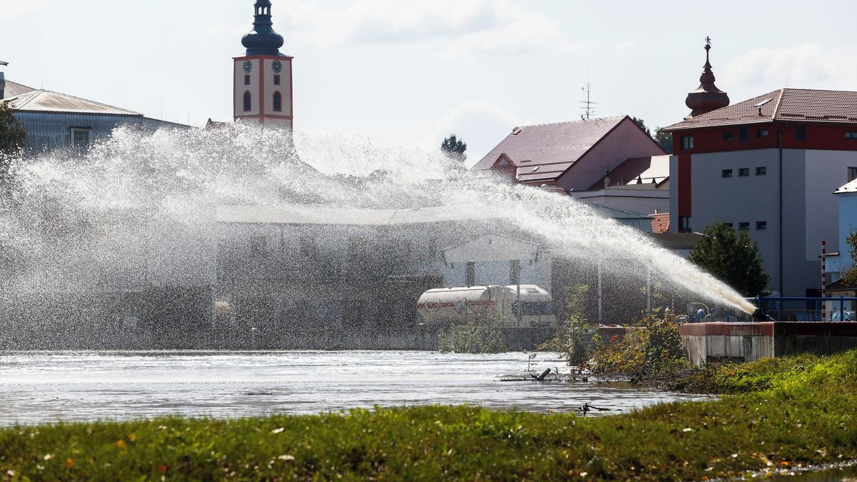 Situace na řekách se dále uklidňuje, povodňové stupně jsou na 34 místech
