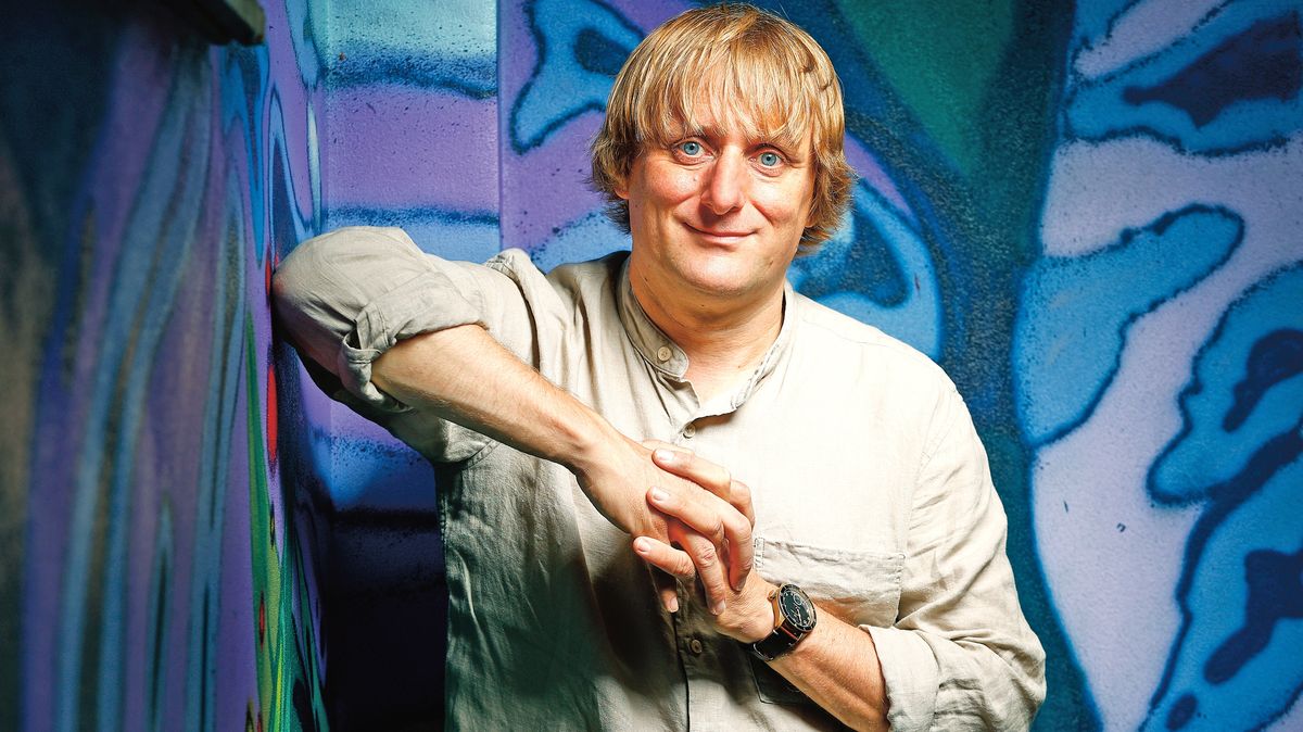 Lukáš Pavlásek: Jednou nohou zůstávám v dětství
