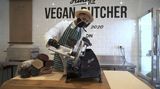 Unikátní veganské řeznictví čelí krátce po otevření nepříjemným výhrůžkám
