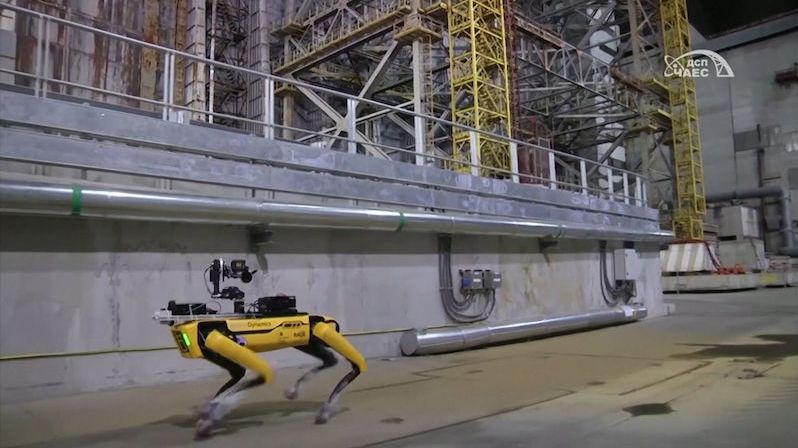 Známý robotický pes se objevil v uzavřené zóně černobylské elektrárny