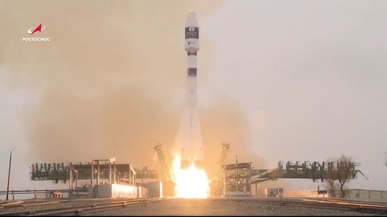 Sojuz vynesl z Bajkonuru 38 satelitů, na detektoru gama záření mají podíl i Češi