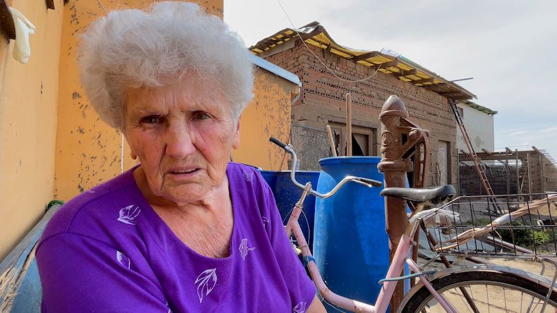 Dva dny úklidu a domov seniorky postižené tornádem je k nepoznání