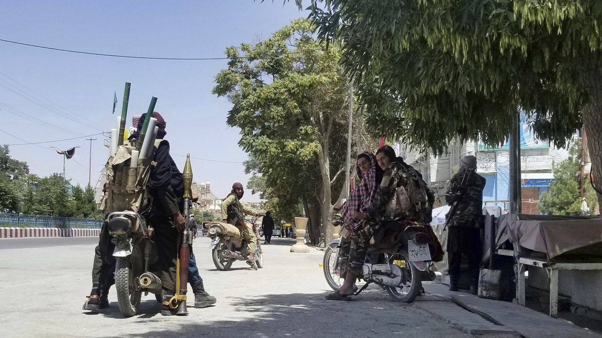 Tálibán pokračuje ve vítězném tažení Afghánistánem