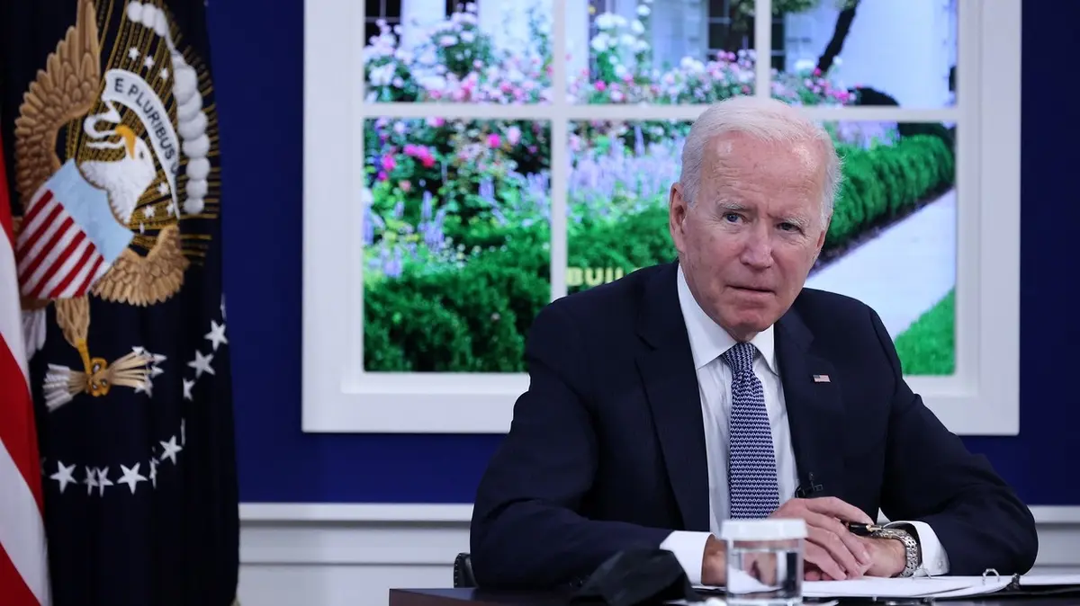 Bidena kritizují za podvod s oknem - Novinky.cz