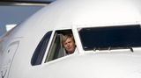 Letadlo s fanoušky Feyenoordu dopravil do Prahy nizozemský král