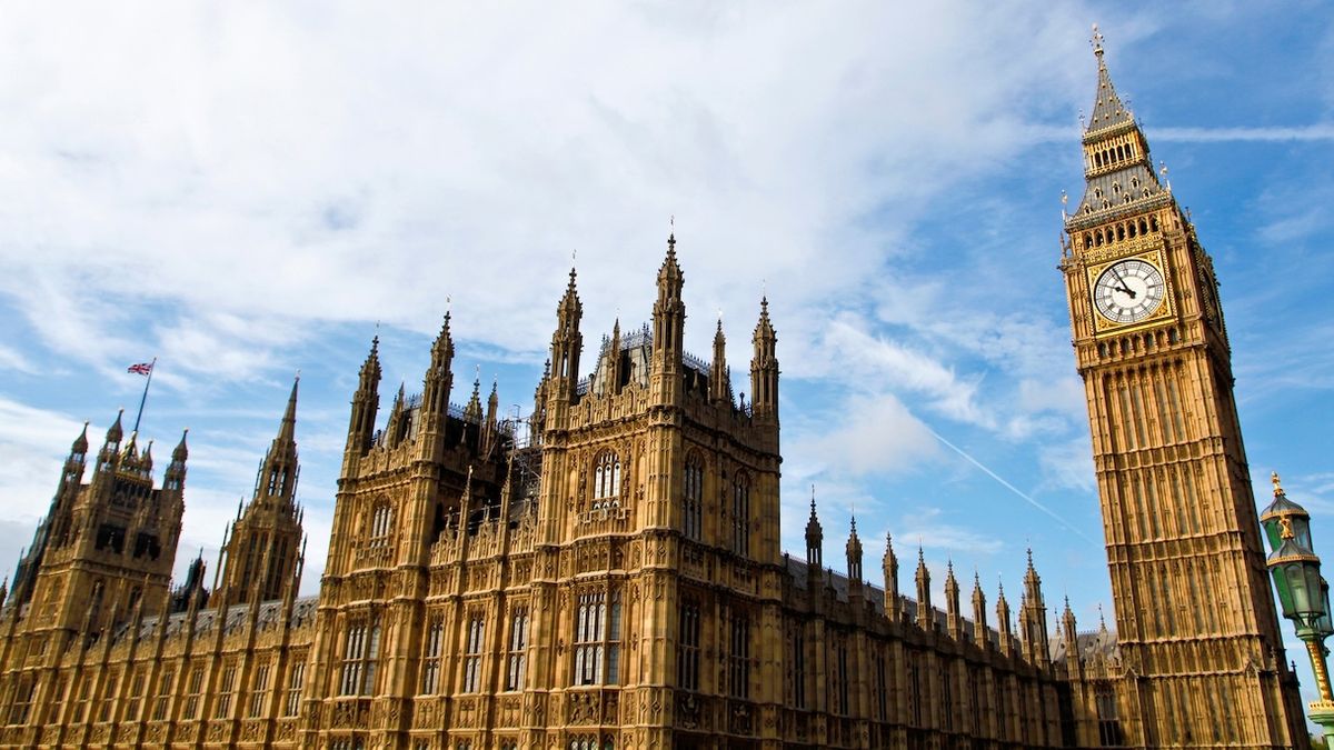 V britském parlamentu to přehánějí s kokainem. Policie zasáhne