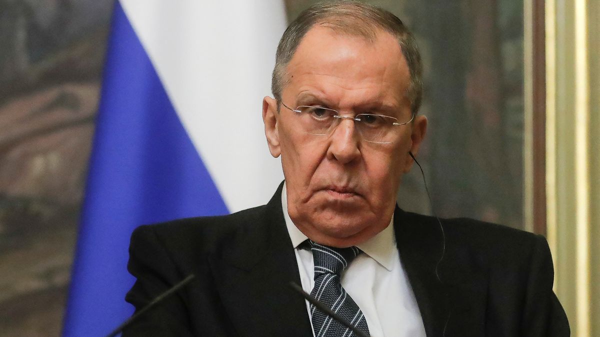 Všichni chceme konec války, ale pro Rusko nehraje čas roli, tvrdí Lavrov