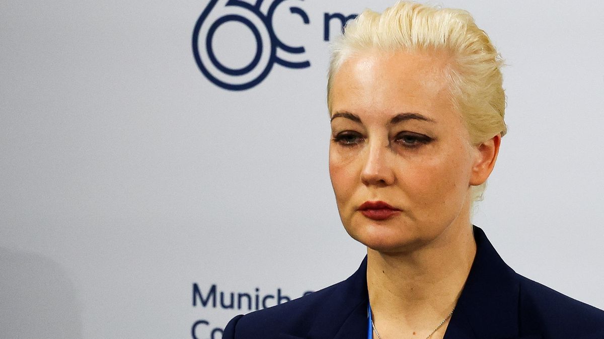 Blíží se den, kdy Putina potrestají, řekla v Mnichově vdova po Navalném. Sklidila ohlušující ovace