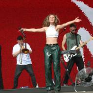 Lenny byla v pěvecké pohodě