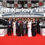 Vlny spláchly celé Vary…