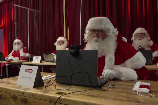 BEZ KOMENTÁŘE: Santa rozjíždí online hodiny
