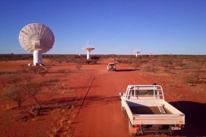 BEZ KOMENTÁŘE: Nový výkonný teleskop v Austrálii mapuje vesmír v rekordním čase